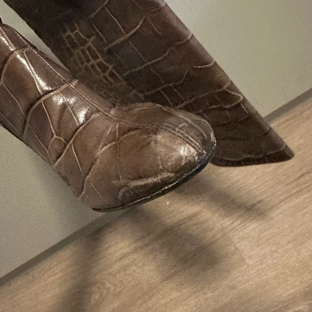 Stuart Weitzman Vigo Over the Knee Crocodile Embossed Leather Heel Boots Size 6M